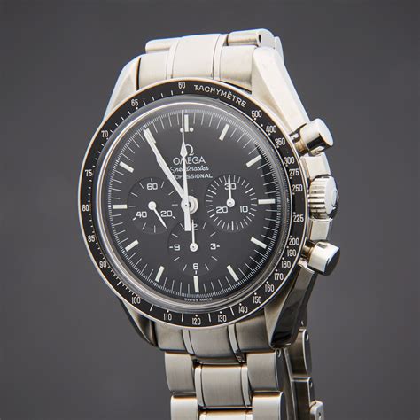 omega speedmaster hand wind|Omega Speedmaster moonwatch winding.